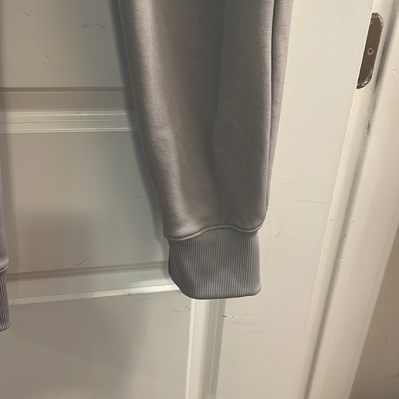 Nike large gray with Pocket fitted joggers - Picture 3 of 5